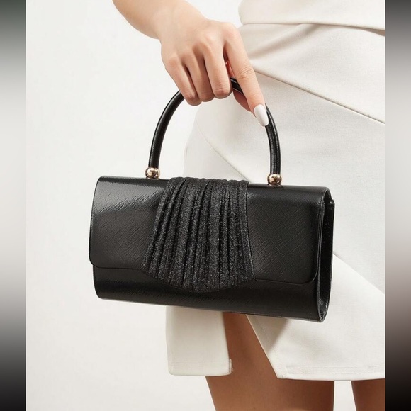 Elegant Black Clutch Bag - Picture 1 of 8